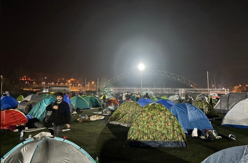  Председник Општине Инђија демантовао неистините тврдње: „Нисам спречавао студенте да преноће у хали“